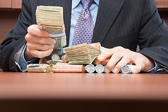 宝类助力负债端 银行着力资产端