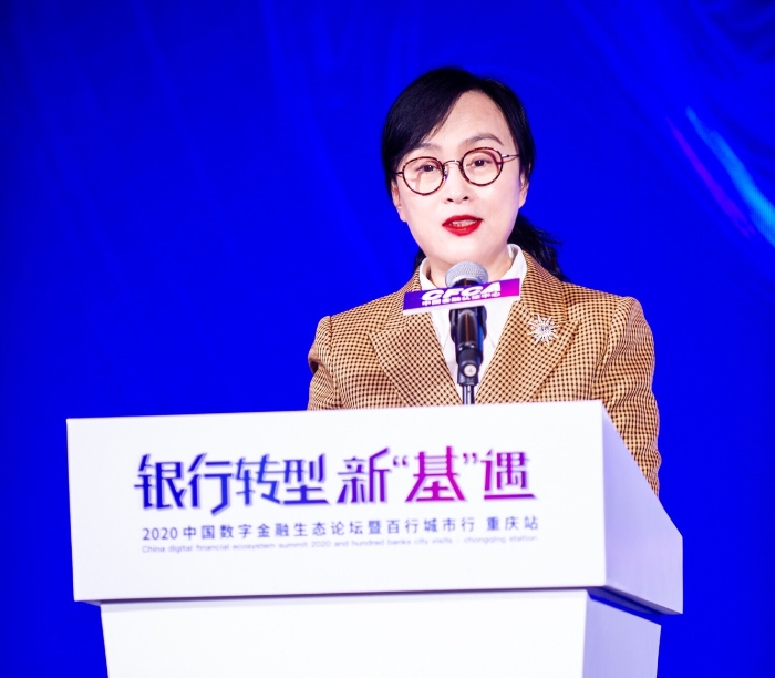 胡莹（