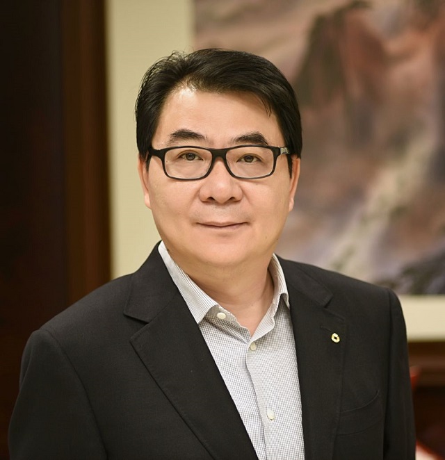 中国建设银行上海市分行党委书记、行长刘军